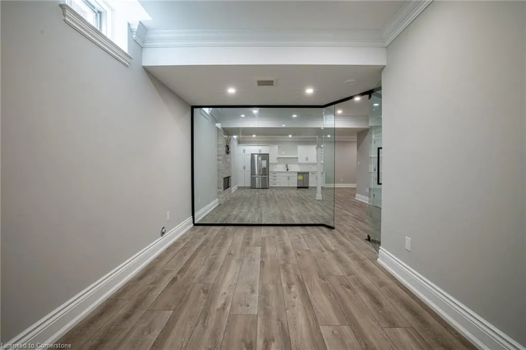 31 Bayside Court