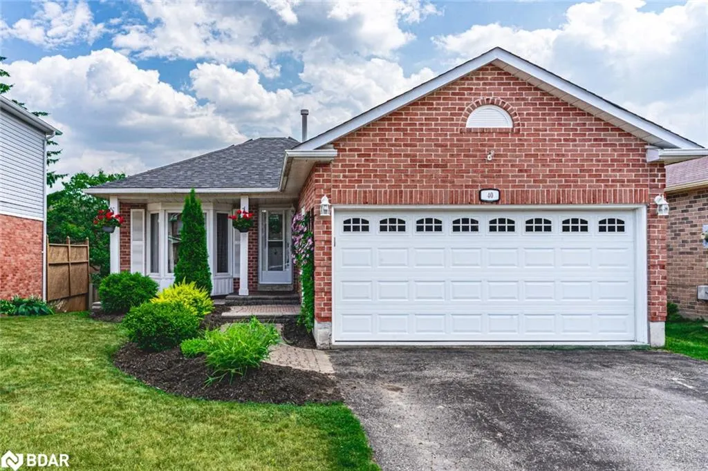 40 Grasett Crescent