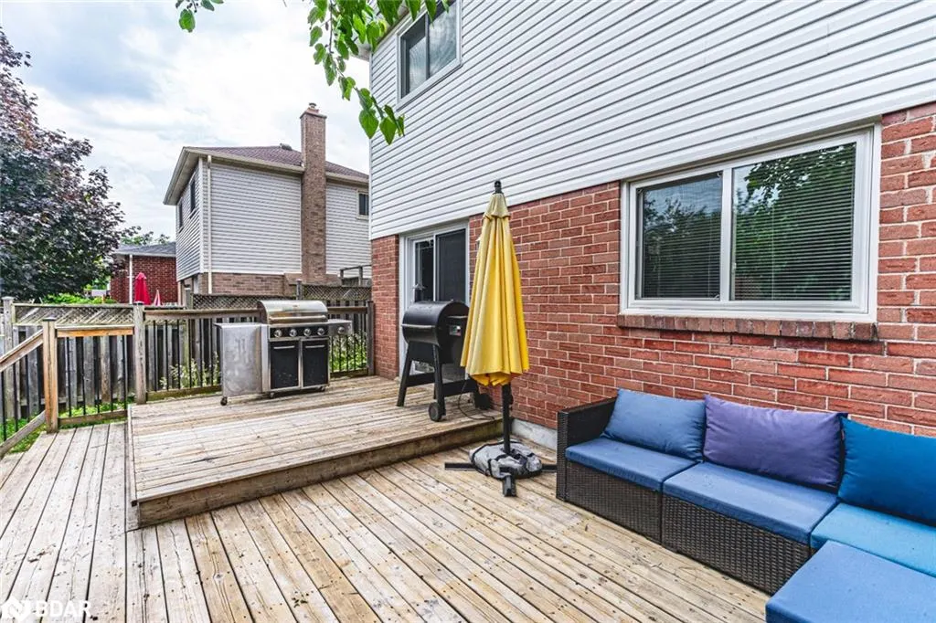 40 Grasett Crescent