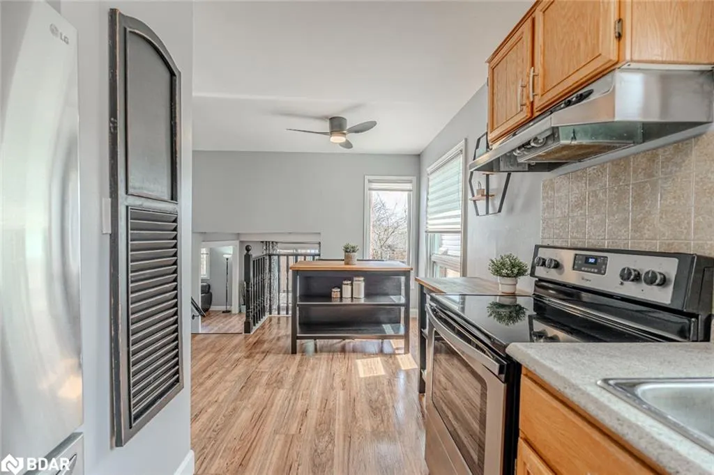 40 Grasett Crescent