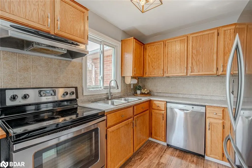 40 Grasett Crescent