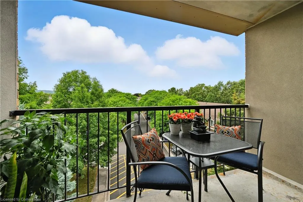 3499 Upper Middle Road, #404