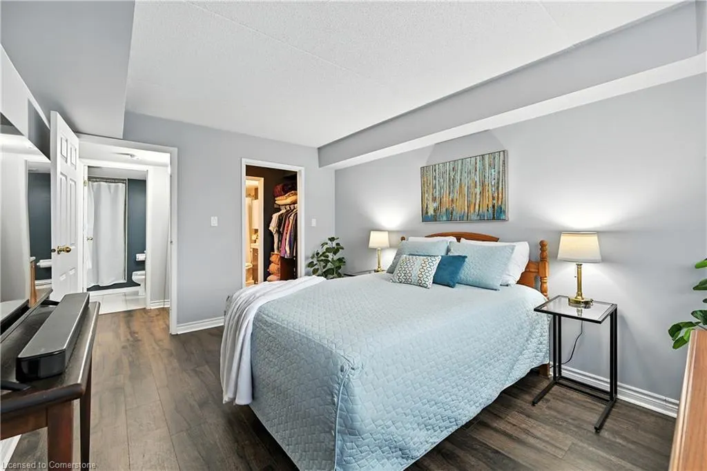 3499 Upper Middle Road, #404