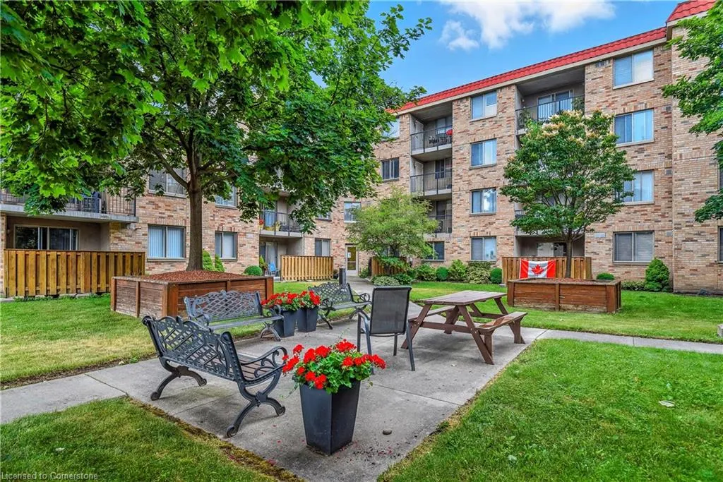 3499 Upper Middle Road, #404