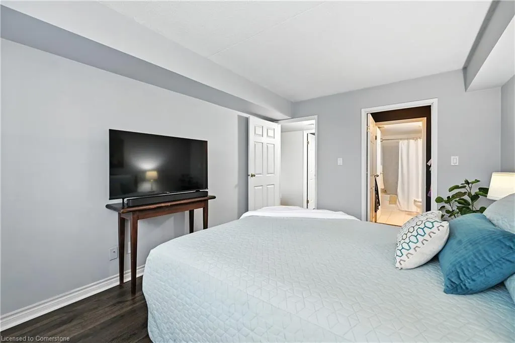 3499 Upper Middle Road, #404