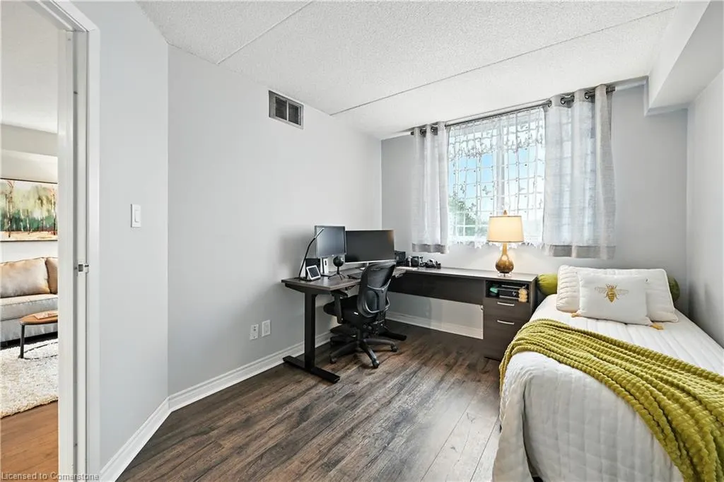 3499 Upper Middle Road, #404