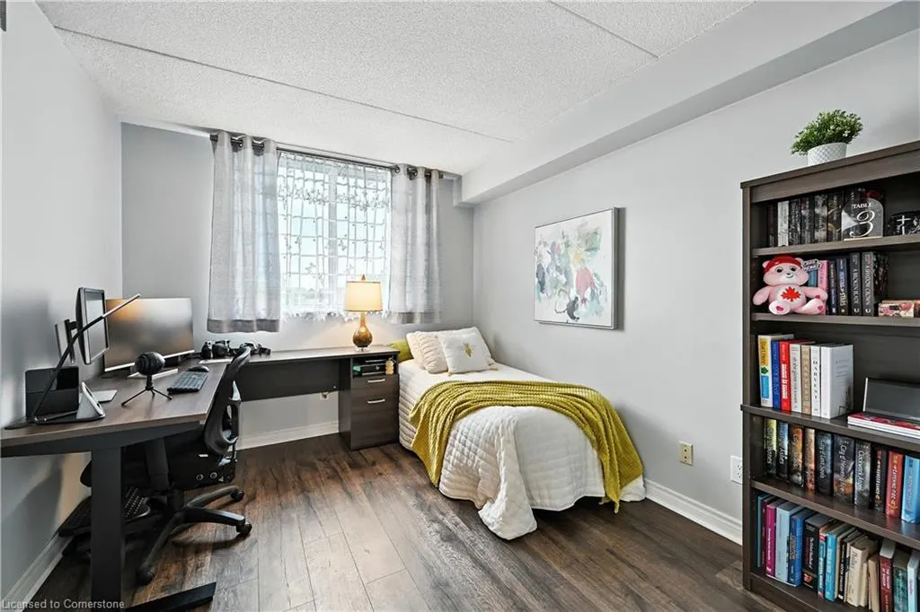 3499 Upper Middle Road, #404