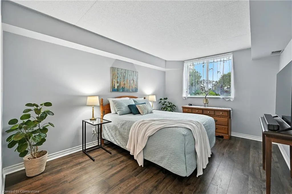 3499 Upper Middle Road, #404