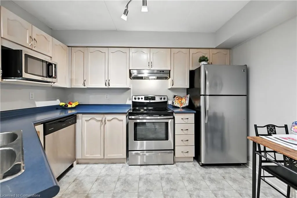 3499 Upper Middle Road, #404
