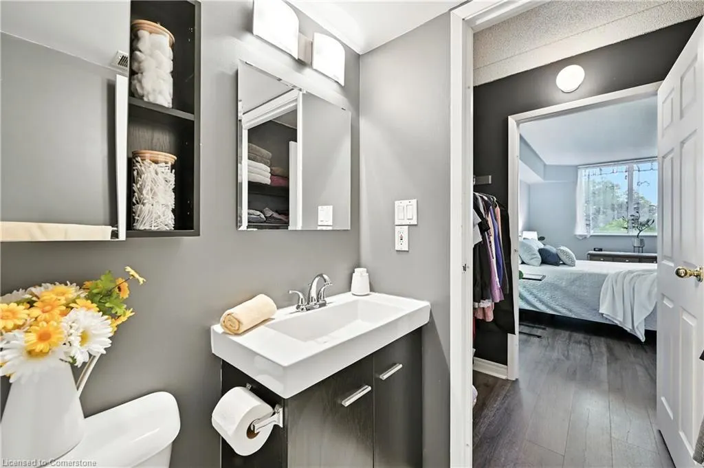 3499 Upper Middle Road, #404