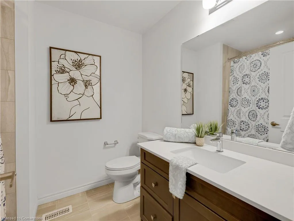 61 Soho Street, #123