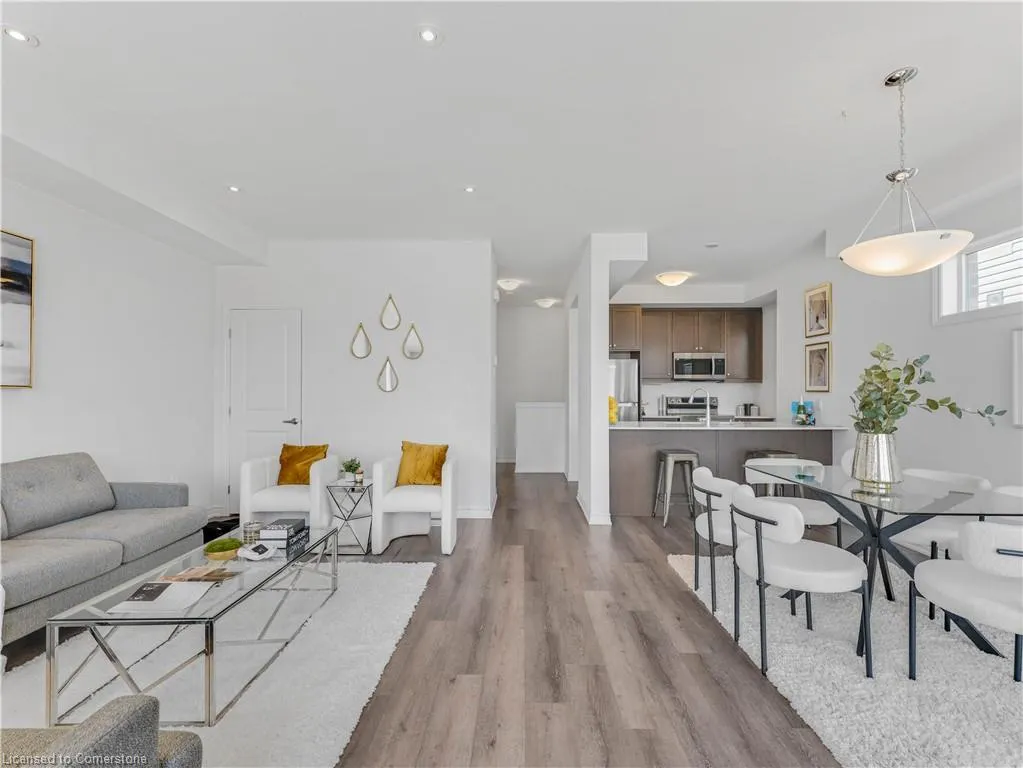 61 Soho Street, #123