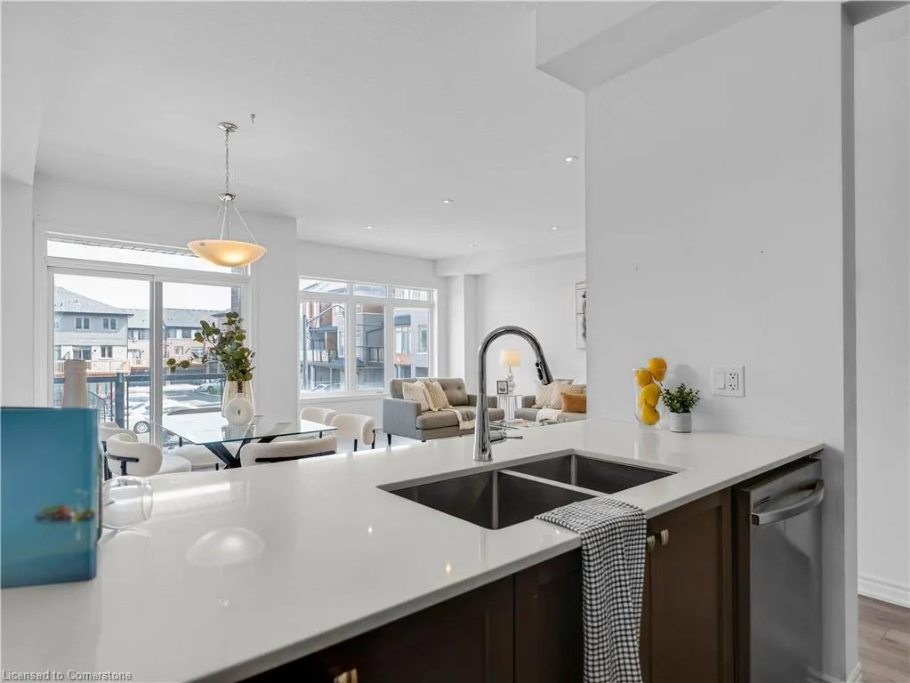 61 Soho Street, #123