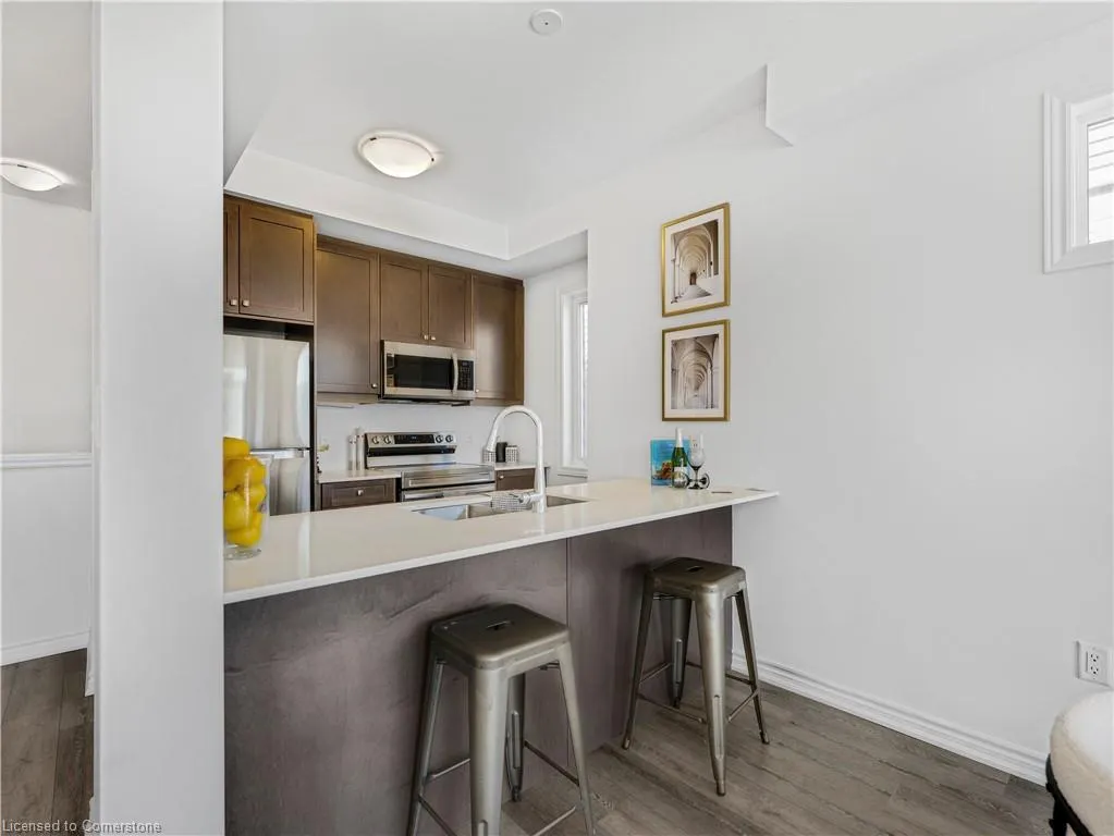 61 Soho Street, #123