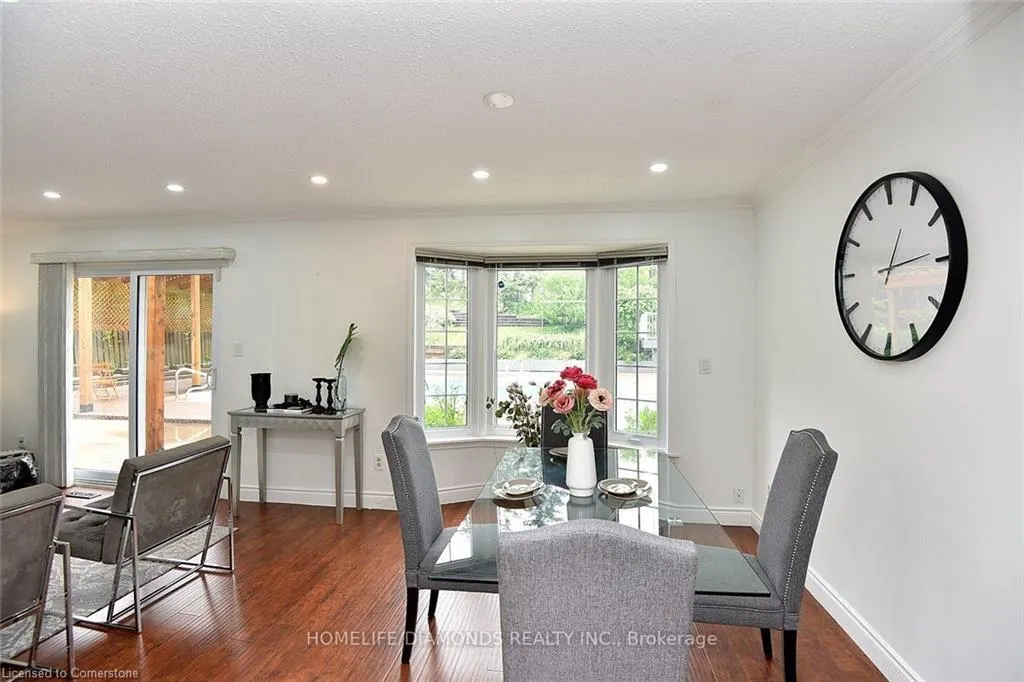95 Birchpark Drive N