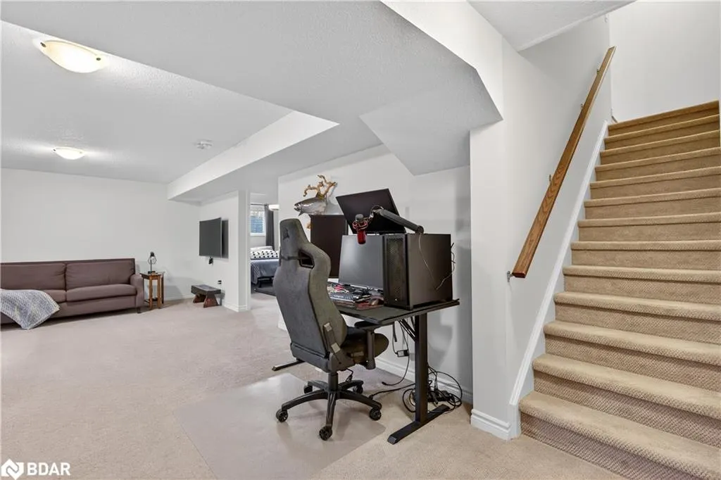 24 Westminster Crescent