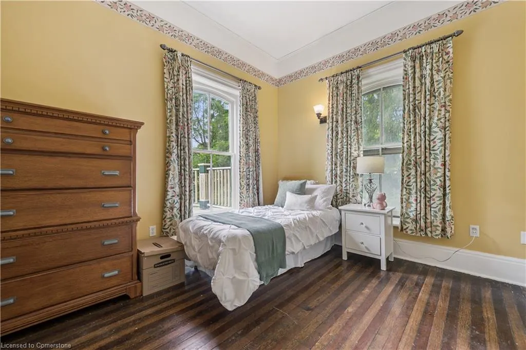 88 William Street W