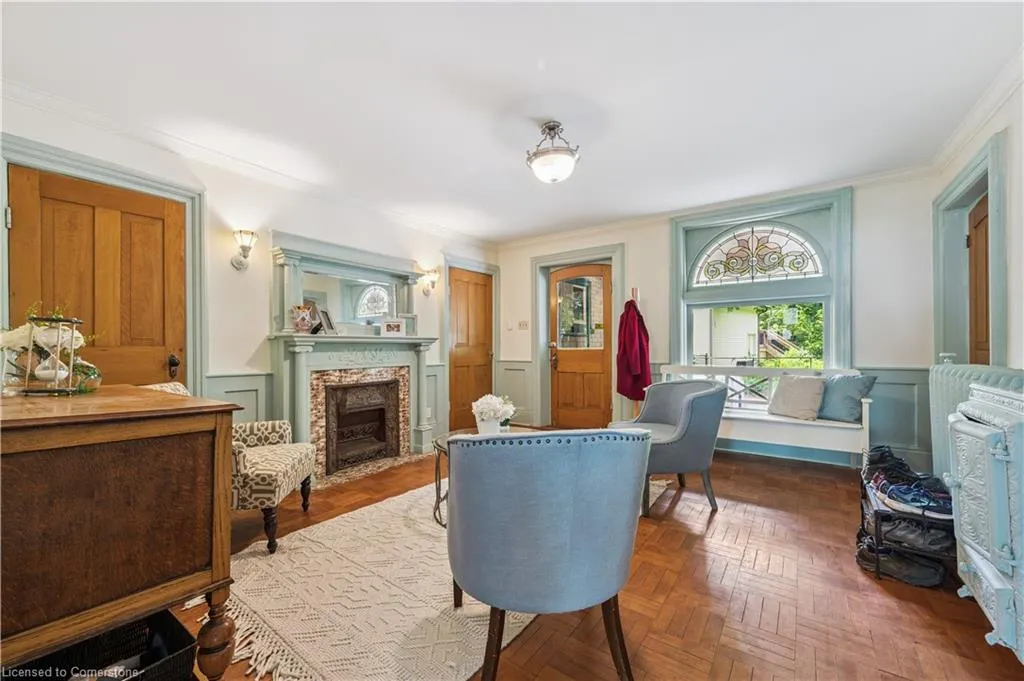 88 William Street W