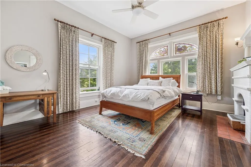 88 William Street W