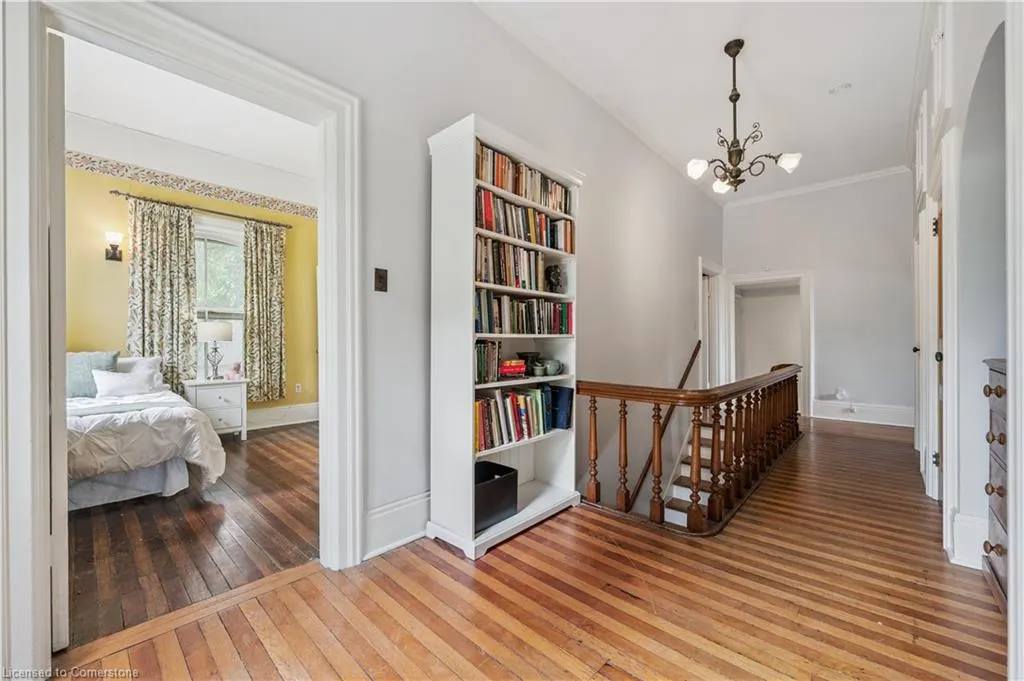 88 William Street W