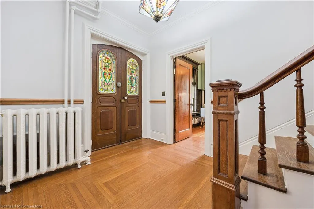 88 William Street W