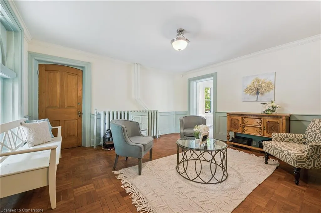 88 William Street W