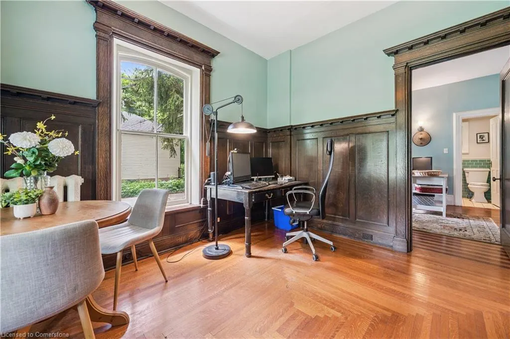 88 William Street W