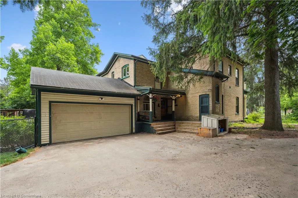 88 William Street W