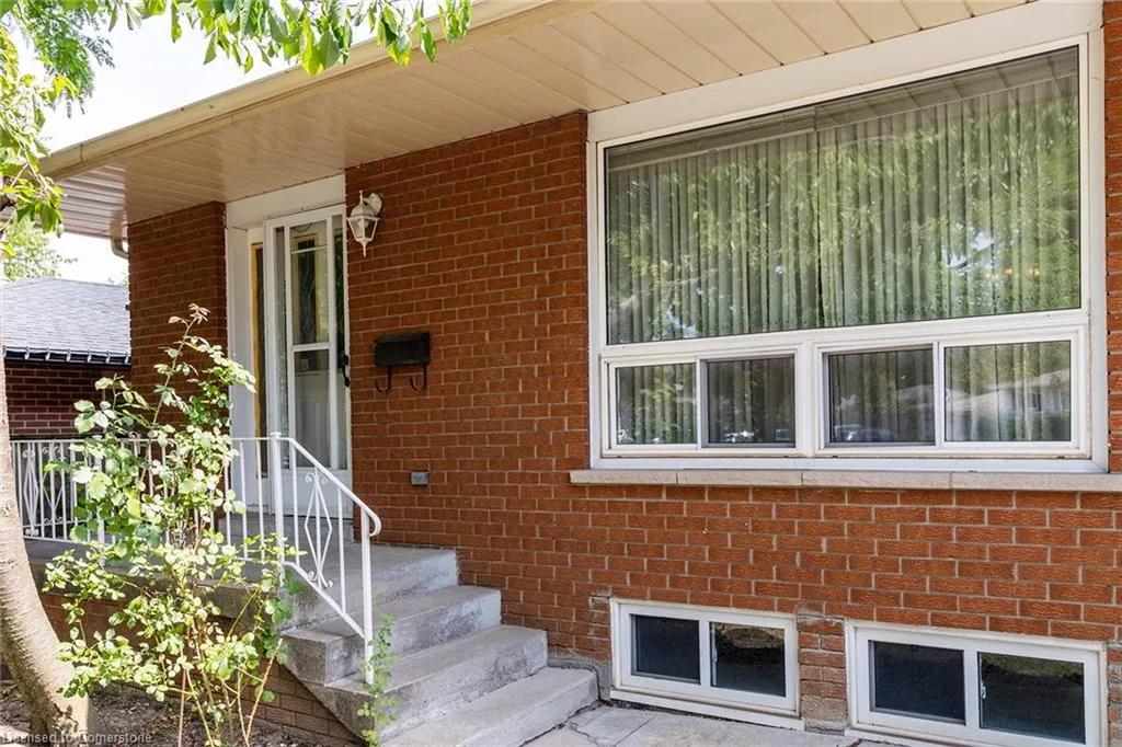 3072 Parkgate Crescent