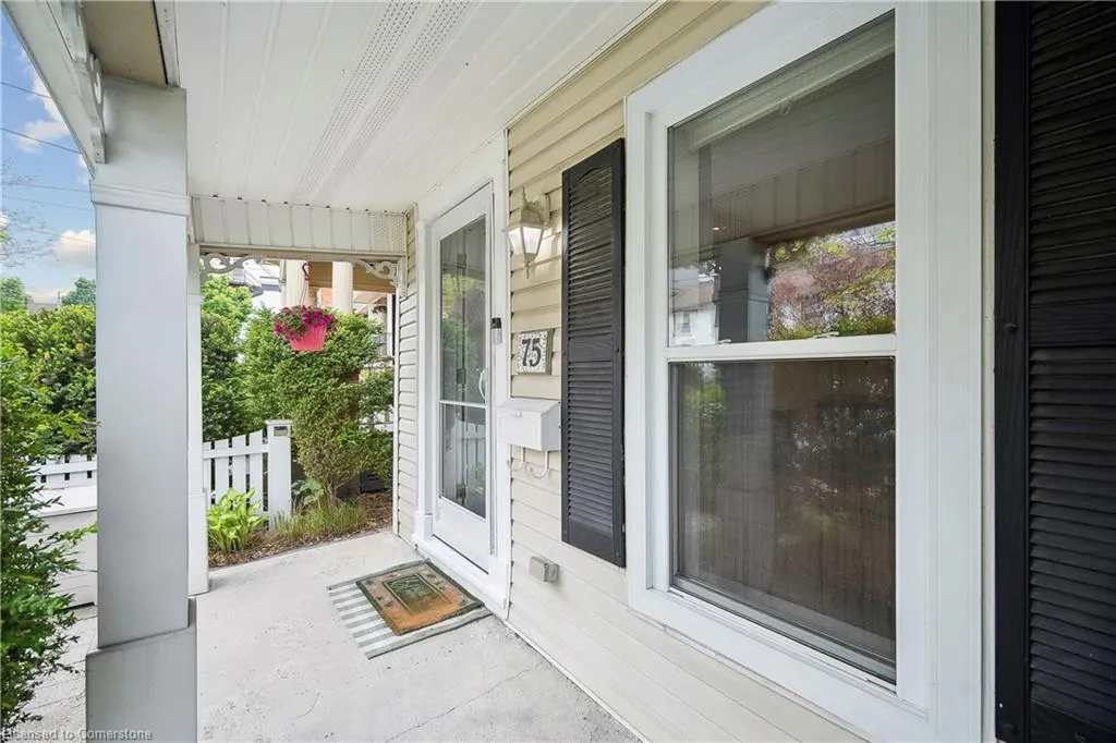 75 Ray Street N