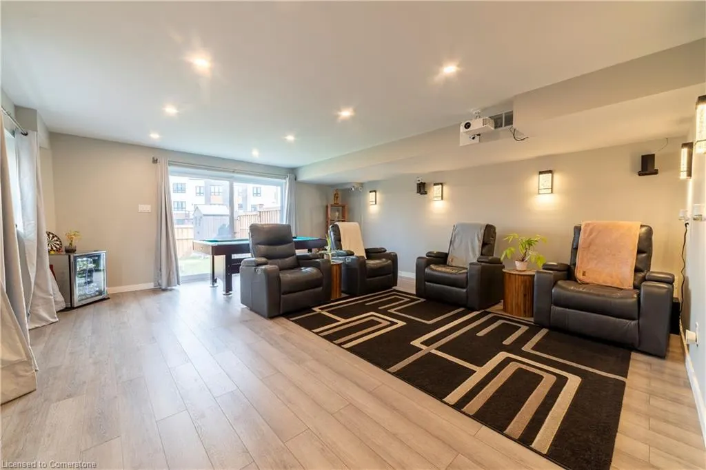 933 Robert Ferrie Drive
