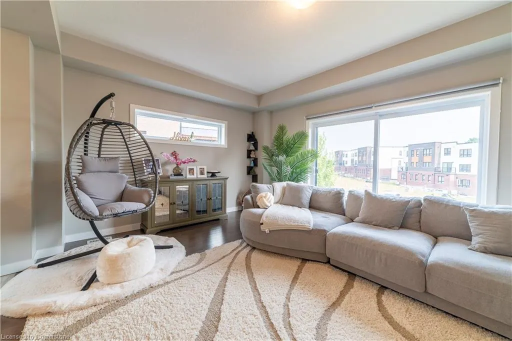 933 Robert Ferrie Drive