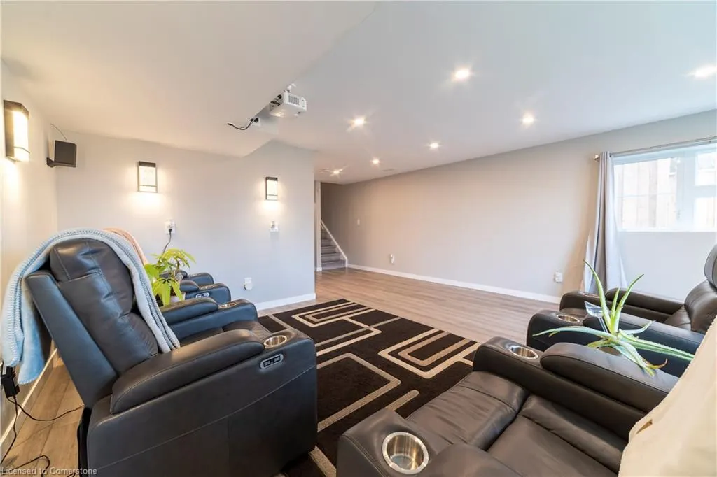 933 Robert Ferrie Drive