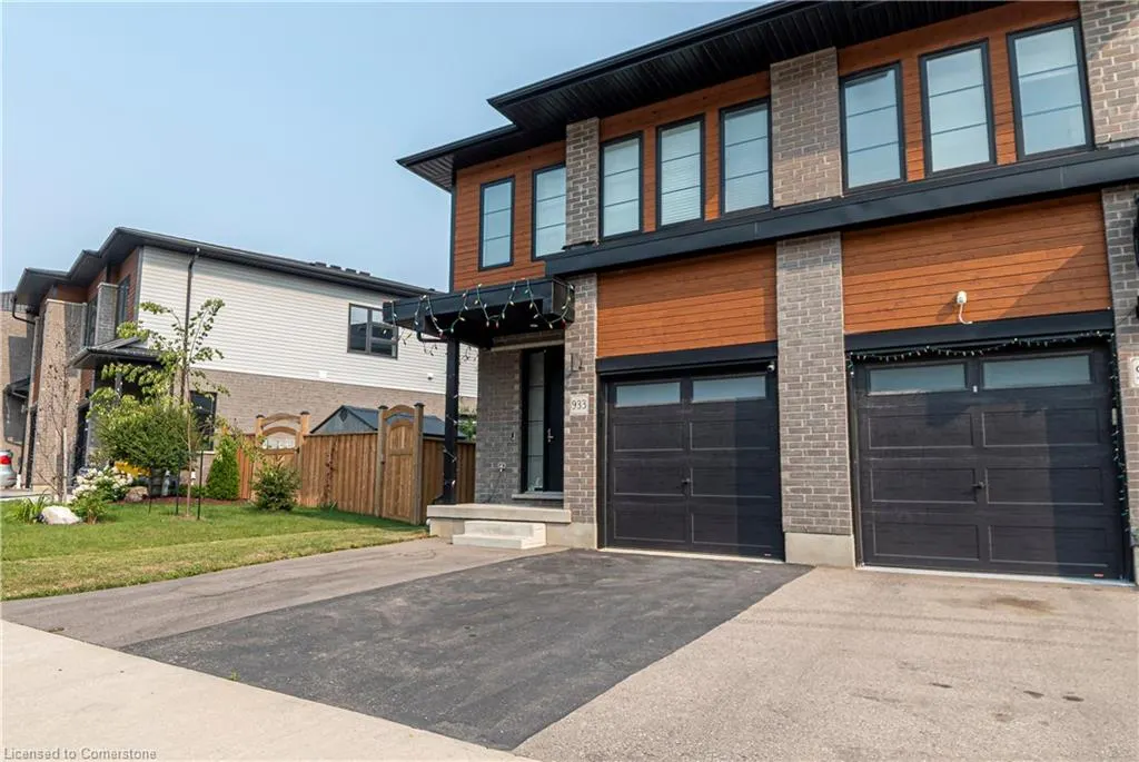 933 Robert Ferrie Drive