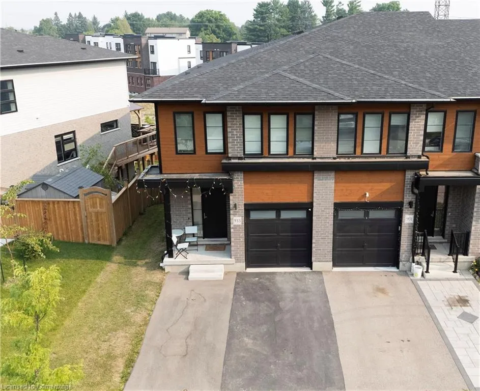 933 Robert Ferrie Drive