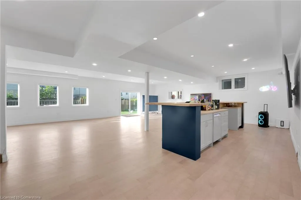 554 Bridgemill Crescent