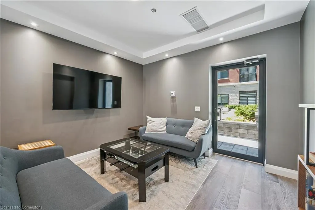1 Redfern Avenue, #102