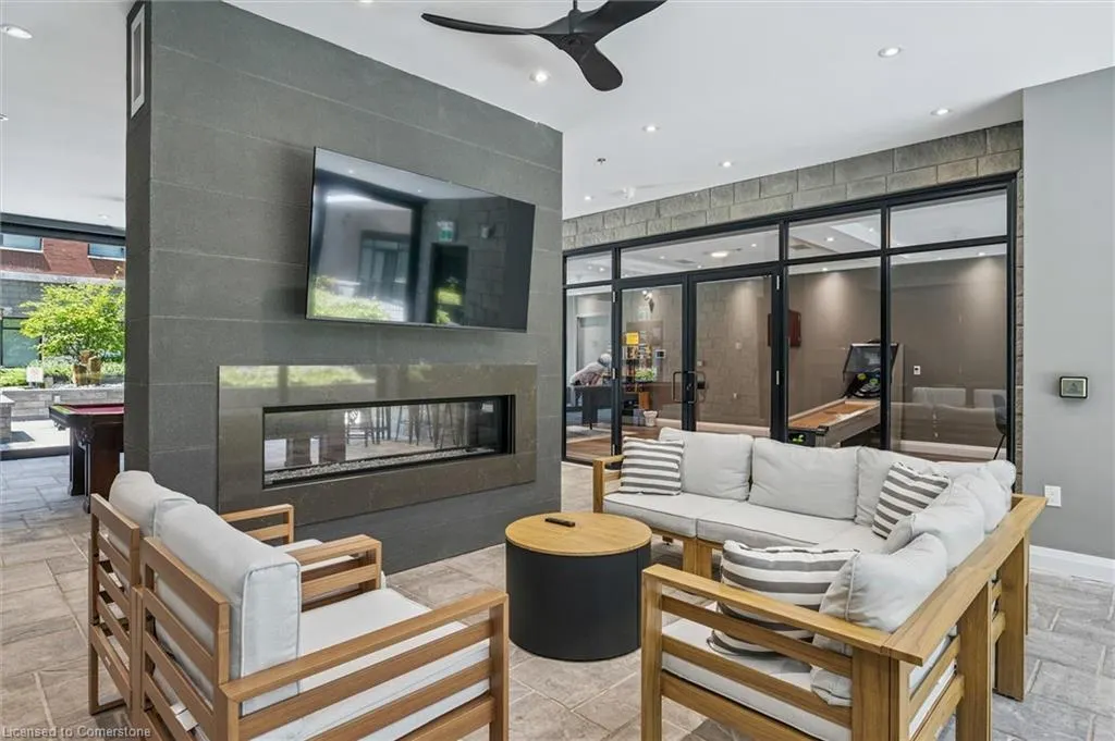 1 Redfern Avenue, #102