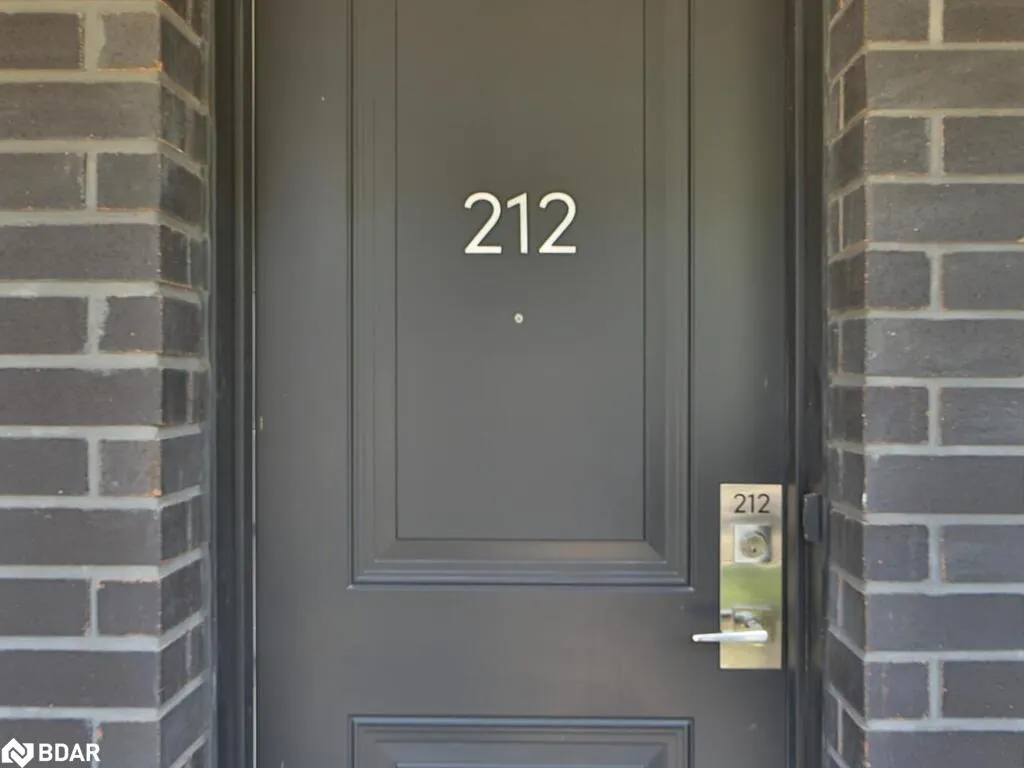 652 Cricklewood Drive, #212