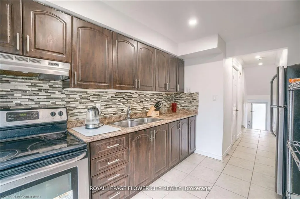7475 Goreway Drive, #49