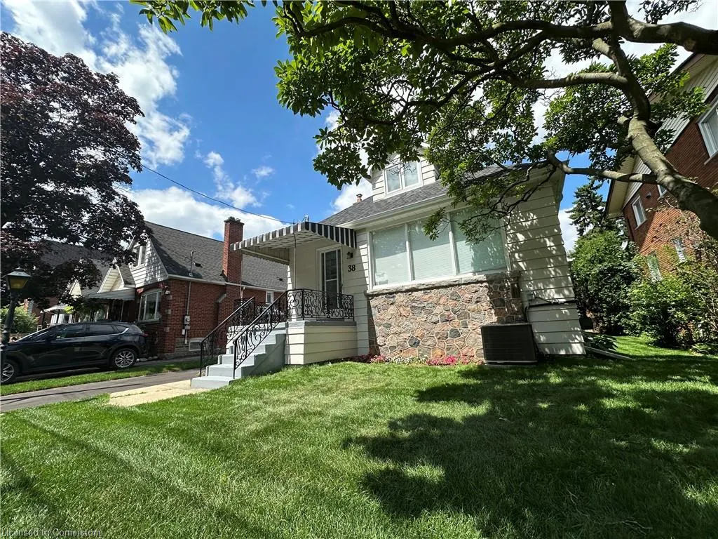 38 Viewpoint Avenue, #1