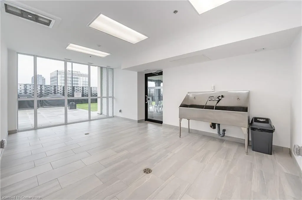 60 Charles Street W, #1104