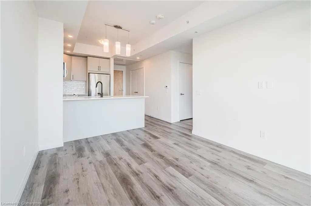 60 Charles Street W, #1104
