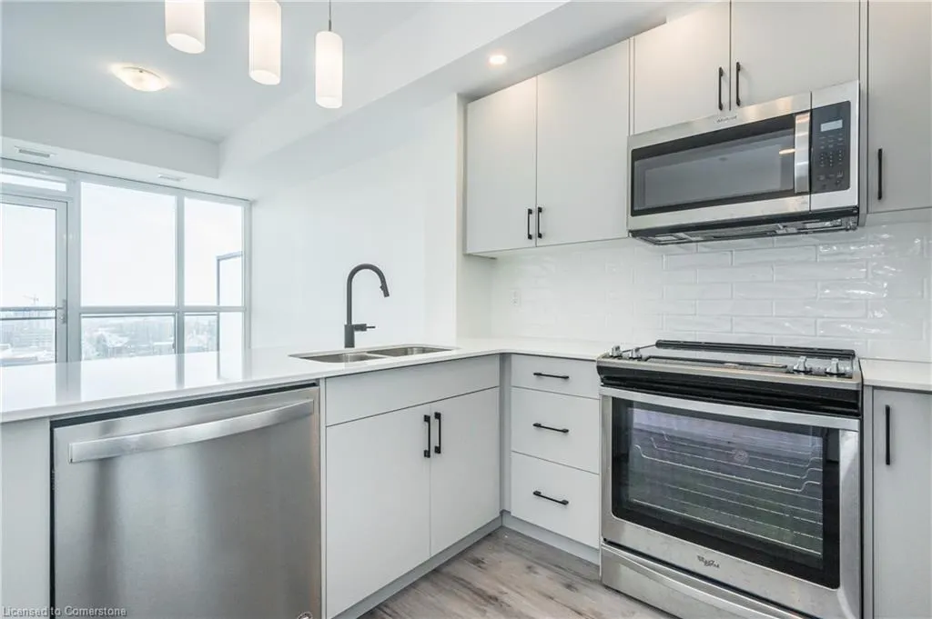 60 Charles Street W, #1104