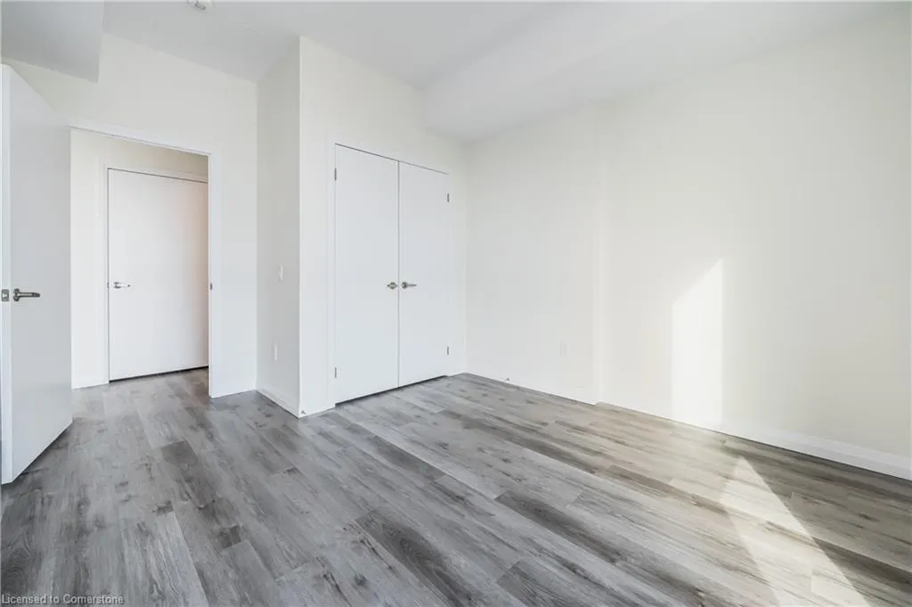 60 Charles Street W, #1104