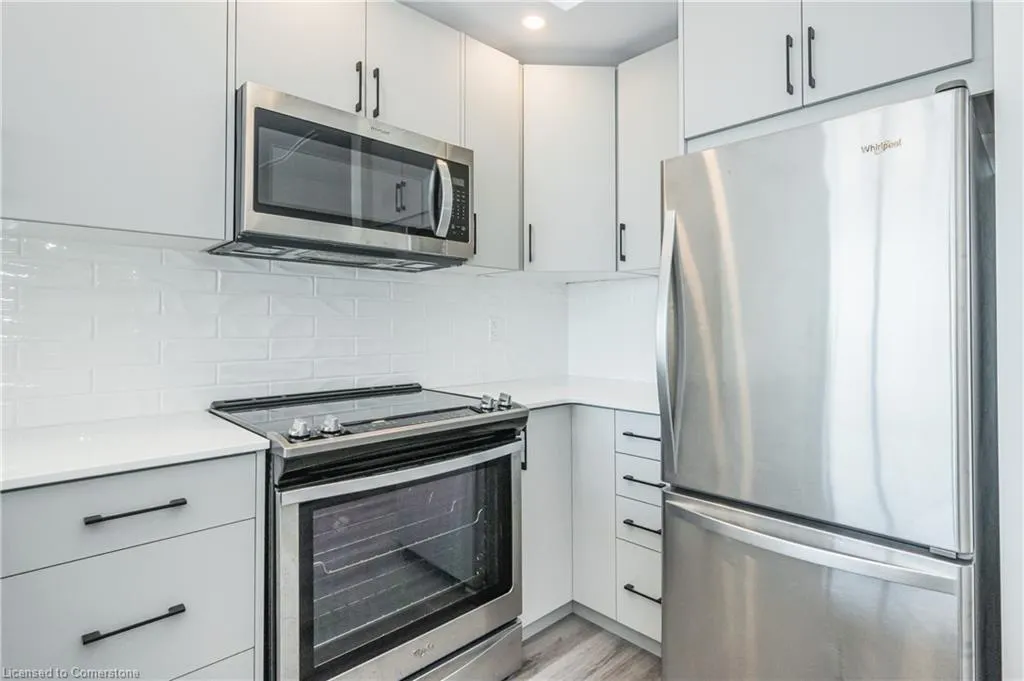 60 Charles Street W, #1104