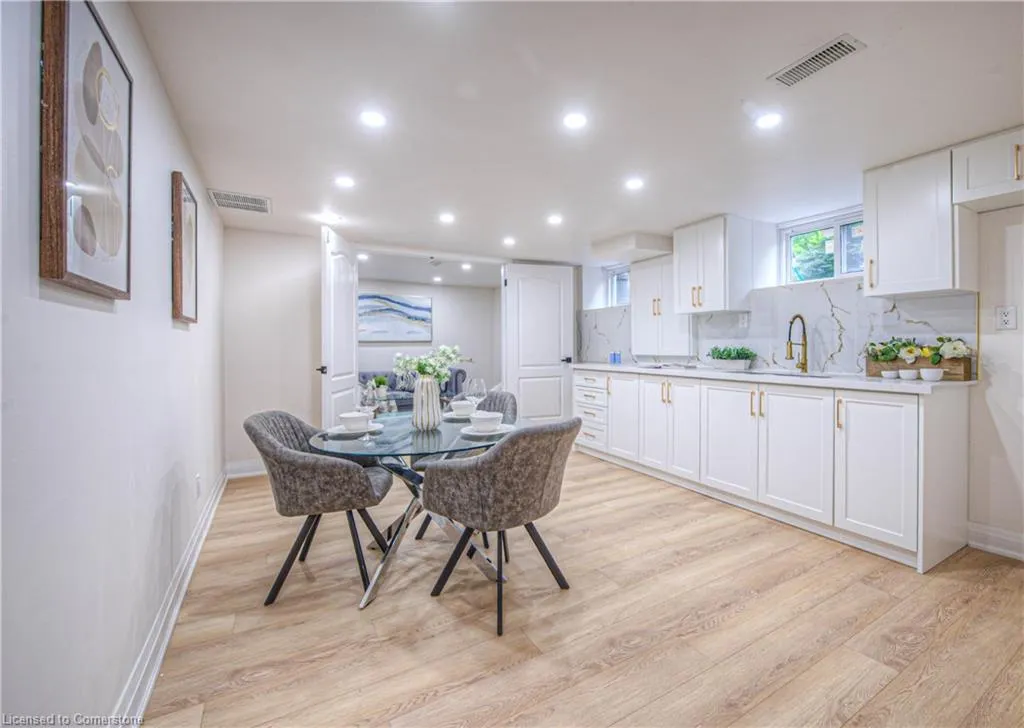 76 Ravine Drive