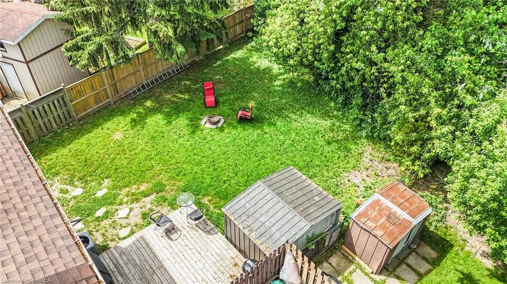 32 Enfield Crescent