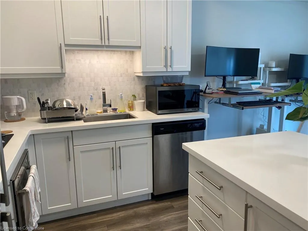 2087 Fairview Street, #1010