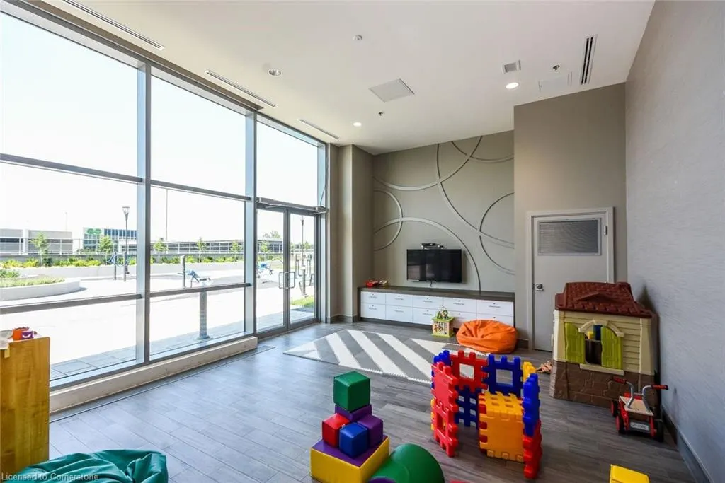 2087 Fairview Street, #1010